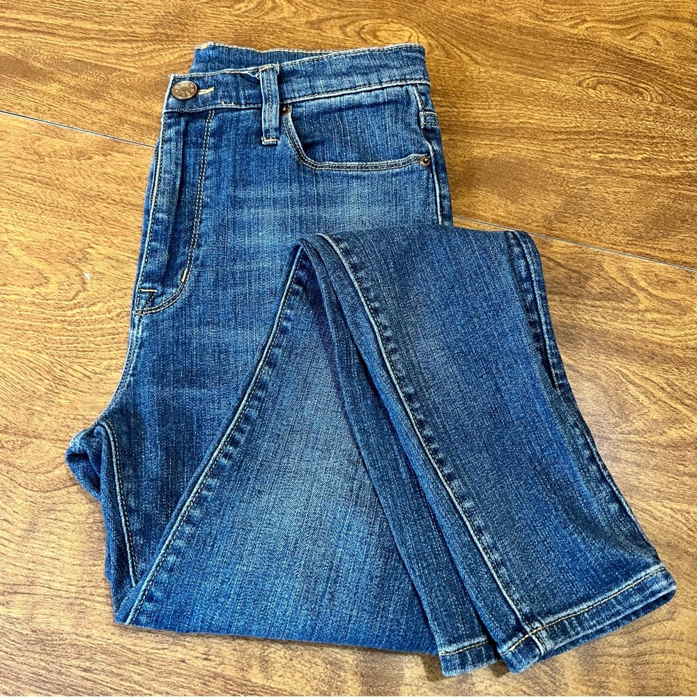 BDG Denim Women’s Med Wash Hi-Rise stretchable Skinny Denim Jeans size 27